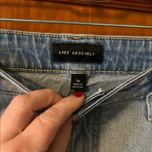 Wide Leg Jeans - Picture 6 of 6